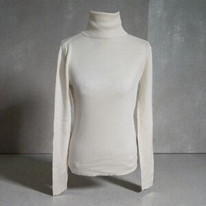 Worthington Cream‎ Turtleneck Sweater